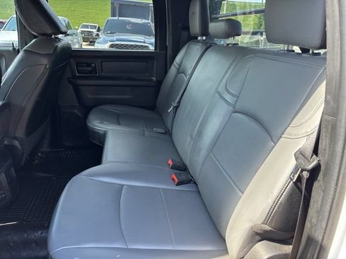 Used 2024 RAM 2500 Tradesman w/ Chrome Appearance Group AWD/4WD image 15