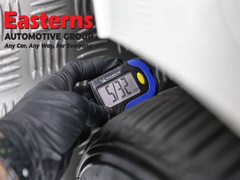 Used 2025 Nissan Altima 2.5 SV FWD image 26