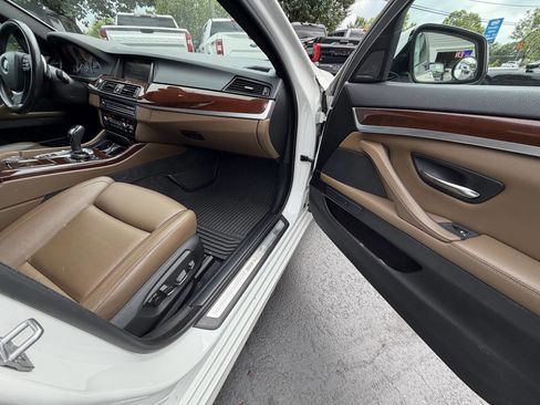 Used 2014 BMW 550i xDrive Sedan AWD/4WD image 9