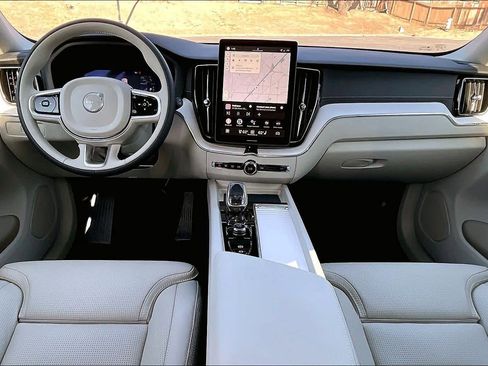 New 2026 Volvo XC60 T8 Ultra w/ Protection Package Premier image 7