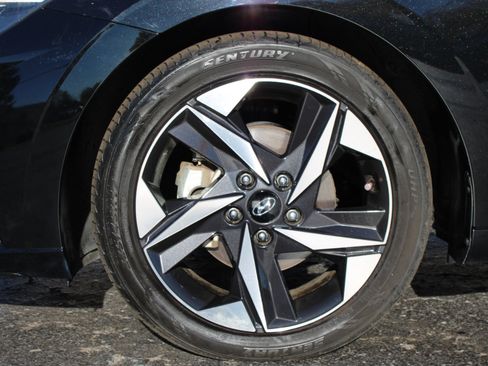 Used 2021 Hyundai Elantra SEL w/ Convenience + Premium Package image 45