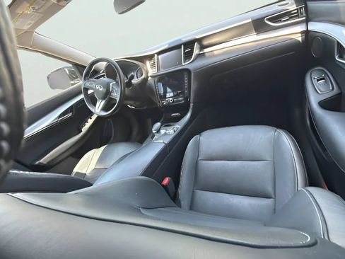 Used 2019 INFINITI QX50 Essential w/ Premium Heat Package AWD/4WD image 6