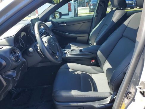Used 2025 Lexus IS 350 F Sport image 10