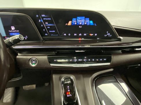 Used 2021 Cadillac Escalade ESV Sport Platinum w/ LPO, ONYX Package image 25