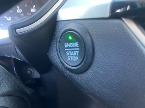 Used 2021 Ford Escape SE w/ SE Sport Appearance Package image 29