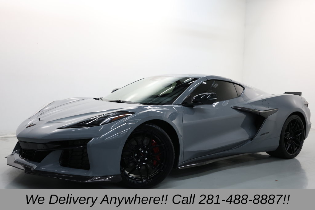 Used 2024 Chevrolet Corvette Z06 w/ Stealth Interior Trim Package RWD image 3