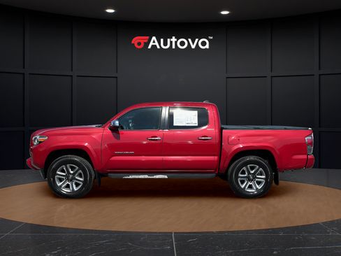 Used 2018 Toyota Tacoma Limited AWD/4WD image 2