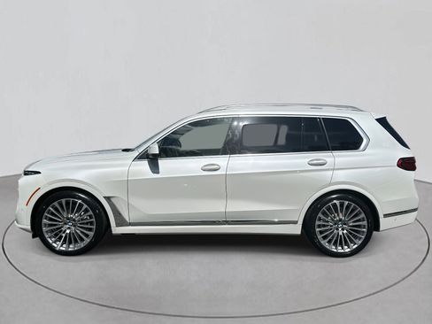 New 2026 BMW X7 xDrive40i image 2
