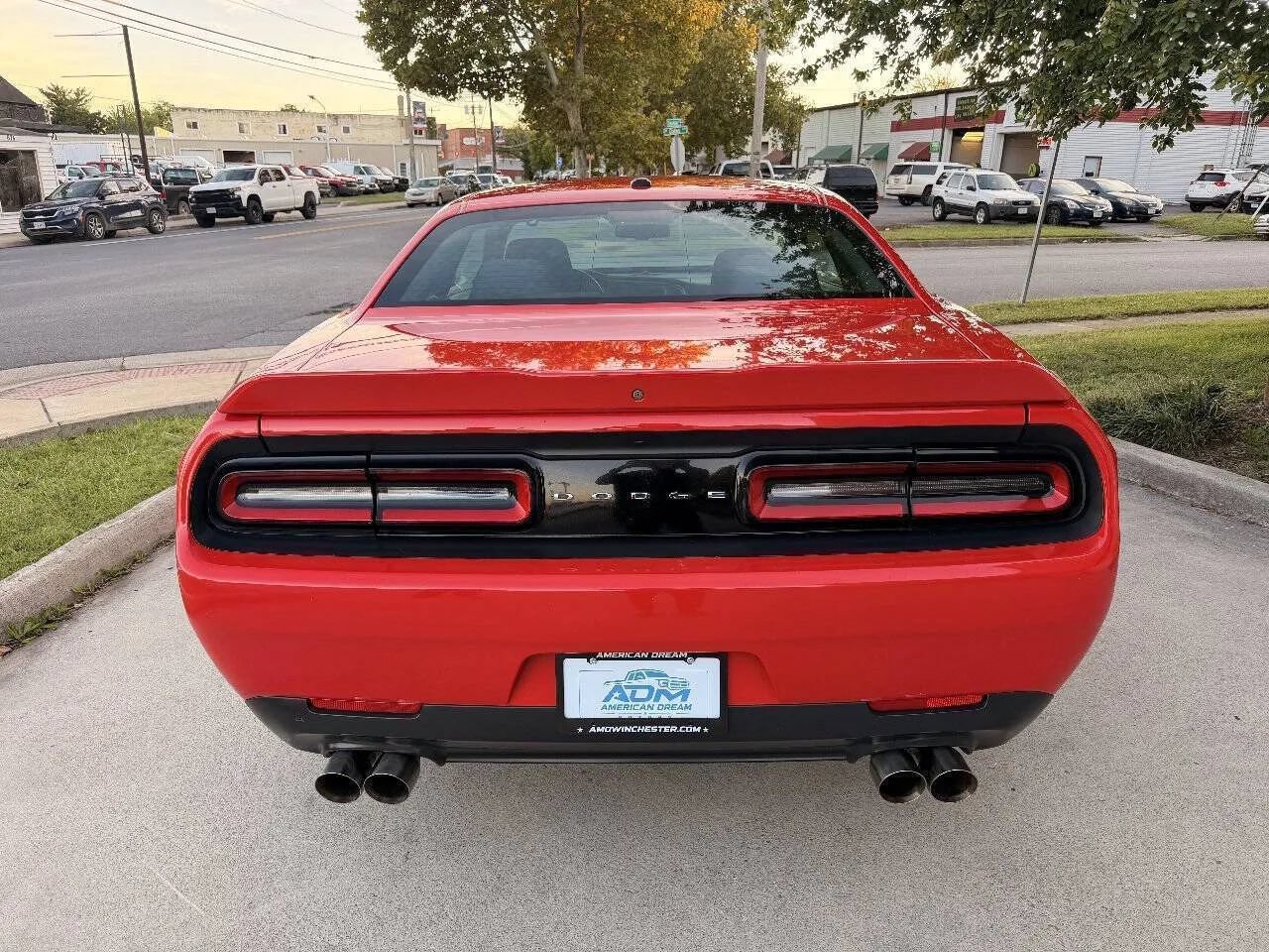 Used 2019 Dodge Challenger SXT RWD image 8