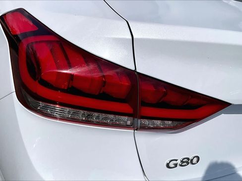 Used 2017 Genesis G80 3.8 RWD image 28