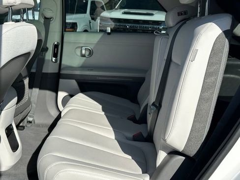 Used 2024 Hyundai Ioniq 5 Limited image 14