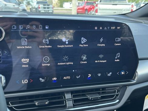 New 2025 Chevrolet Equinox EV RS image 15