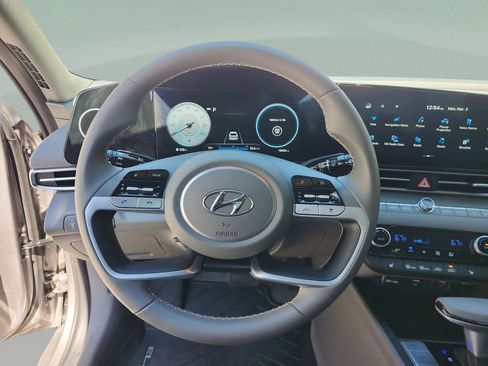 Certified 2023 Hyundai Elantra SEL w/ Convenience Package image 8