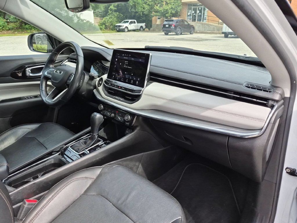 Used 2022 Jeep Compass Limited w/ Sun and Sound Group AWD/4WD image 25