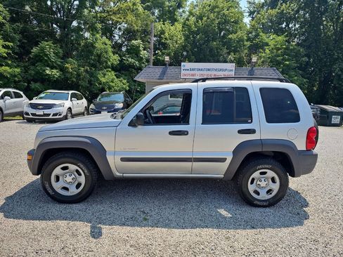 Used 2004 Jeep Liberty Sport w/ PWR Convenience Group AWD/4WD image 2
