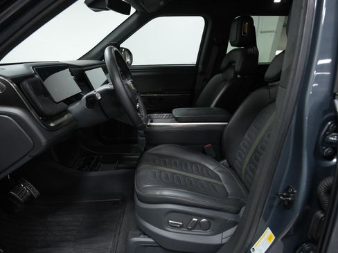 Used 2023 Rivian R1S Adventure image 23