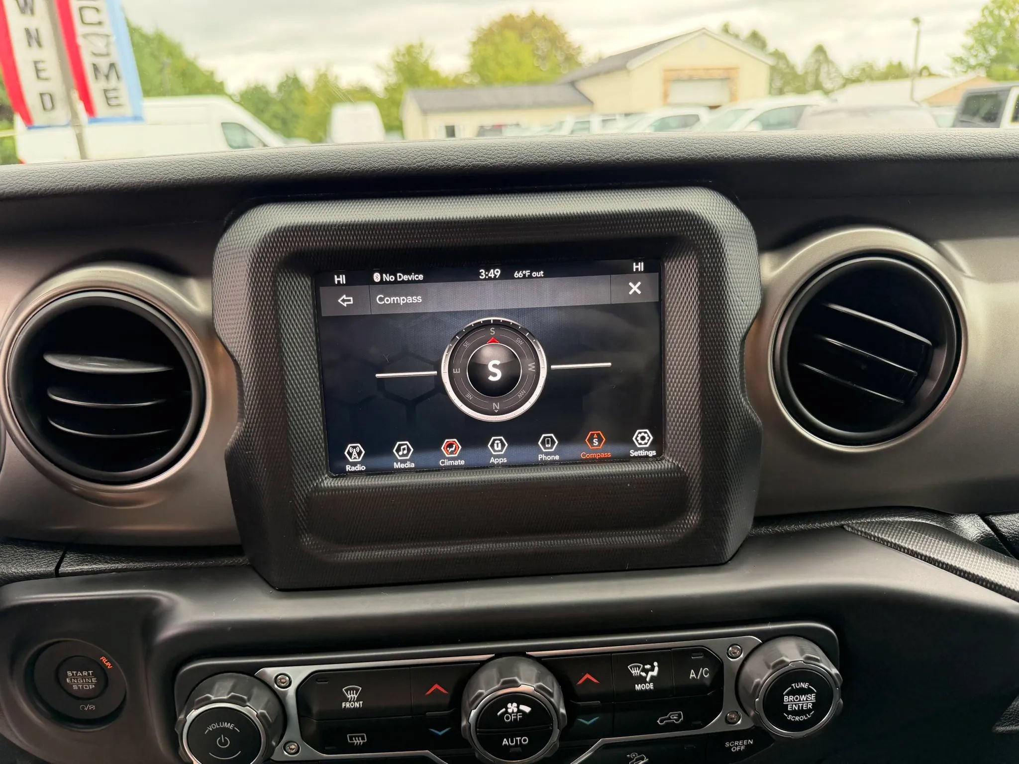 Used 2020 Jeep Wrangler Sport AWD/4WD image 24