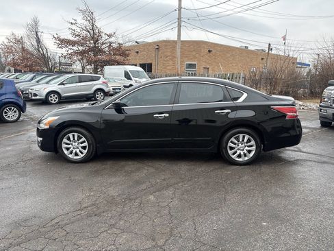 Used 2014 Nissan Altima 2.5 S w/ Display Audio Package image 2
