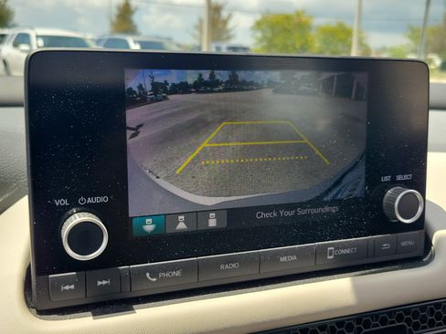 Used 2024 Honda HR-V LX image 28