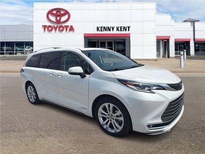 Used 2021 Toyota Sienna Platinum