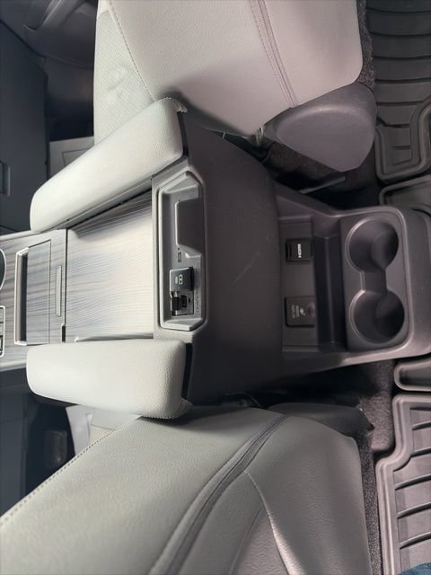 Used 2021 Toyota Sienna Limited w/ Outdoor Package (TMS) AWD/4WD image 12