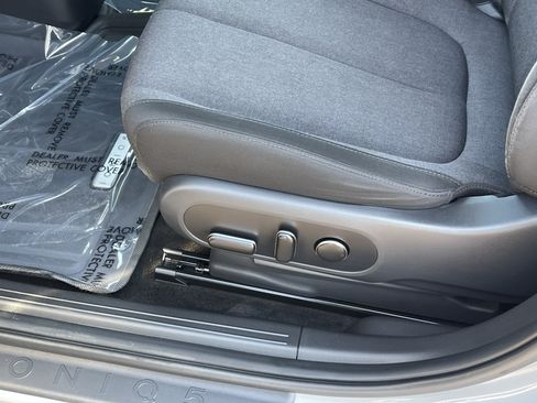 Certified 2024 Hyundai Ioniq 5 SE RWD image 18