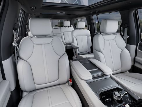 New 2026 Jeep Grand Wagoneer Limited AWD/4WD image 17