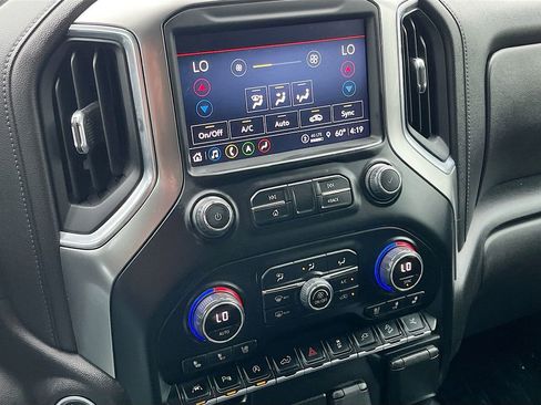 Used 2022 Chevrolet Silverado 1500 LTZ w/ Technology Package AWD/4WD image 16
