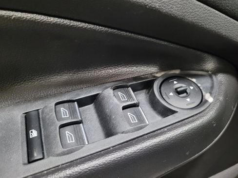 Used 2017 Ford Escape SE w/ Equipment Group 201A FWD image 27