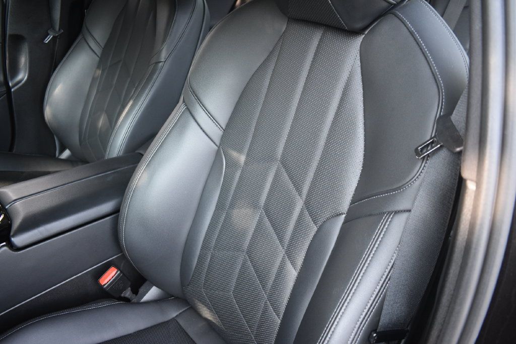 Used 2025 BMW 530i RWD image 9