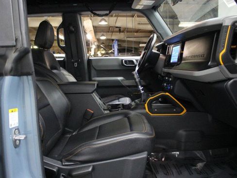Used 2022 Ford Bronco Badlands image 24