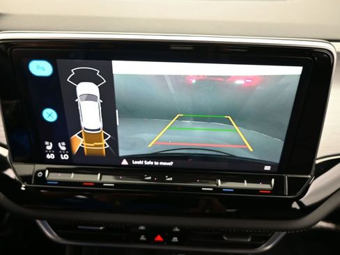 Used 2024 Volkswagen Atlas Cross Sport SE image 20