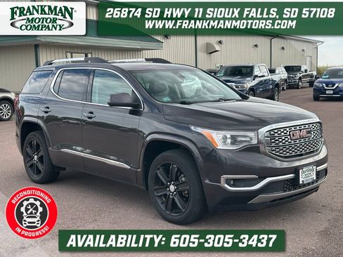 Used 2017 GMC Acadia Denali w/ Technology Package AWD/4WD image 1
