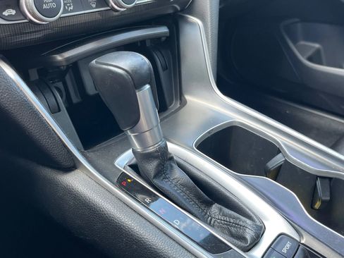 Used 2018 Honda Accord Sport image 30