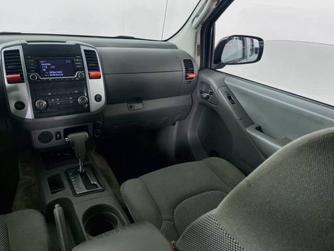 Used 2017 Nissan Frontier SV RWD image 21