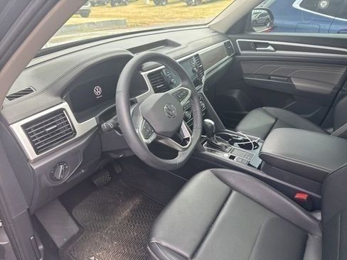 Used 2023 Volkswagen Atlas SE w/ Panoramic Sunroof Package FWD image 41