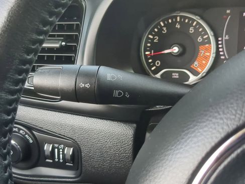 Used 2020 Jeep Renegade Altitude image 27