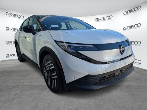 New 2026 Nissan Leaf SV+ w/ Floor Mat Package (SV+) FWD image 1