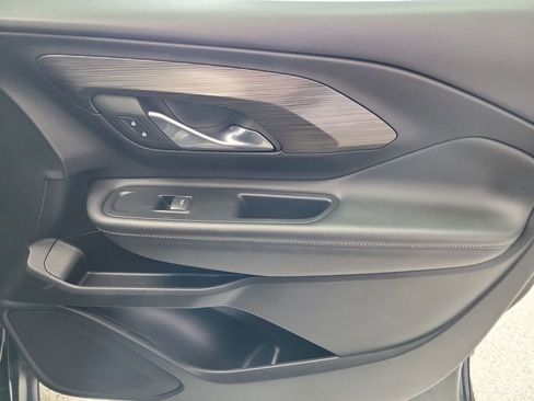 Certified 2023 GMC Terrain SLT image 20