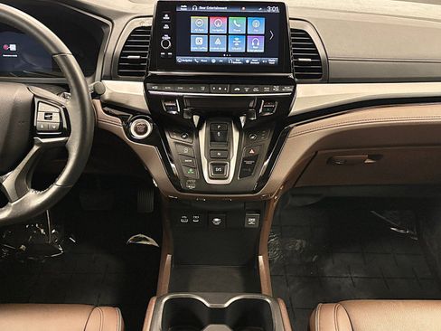 Used 2025 Honda Odyssey Touring image 15