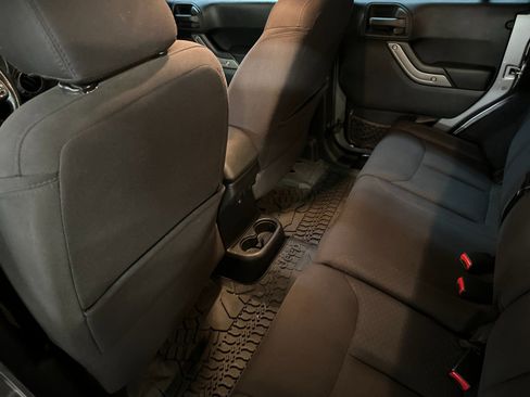 Used 2015 Jeep Wrangler Unlimited Sport w/ Quick Order Package 24S image 11