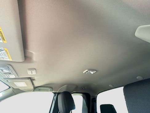 Certified 2024 Nissan Frontier SV w/ Technology Package image 20