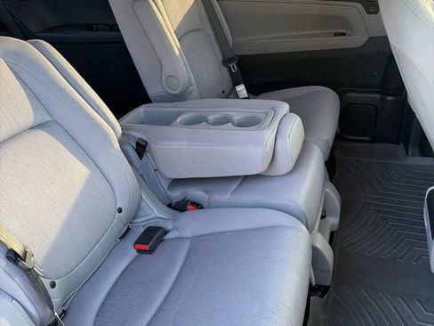 Used 2019 Honda Odyssey EX image 10