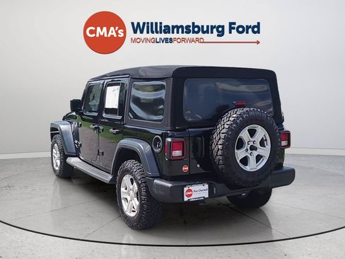 Used 2018 Jeep Wrangler Unlimited Sport S AWD/4WD image 3