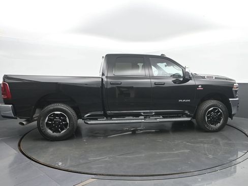 Used 2025 RAM 2500 Laramie AWD/4WD image 6