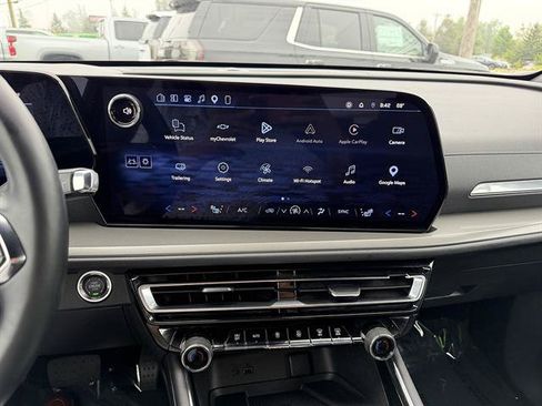 Used 2026 Chevrolet Traverse LT AWD/4WD image 43
