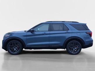 Used 2025 Ford Explorer ST video 2
