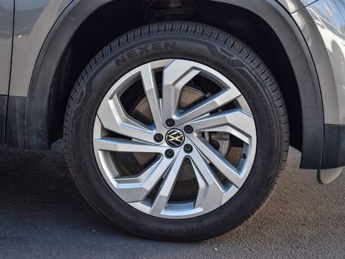 Used 2020 Volkswagen Atlas Cross Sport SEL image 11