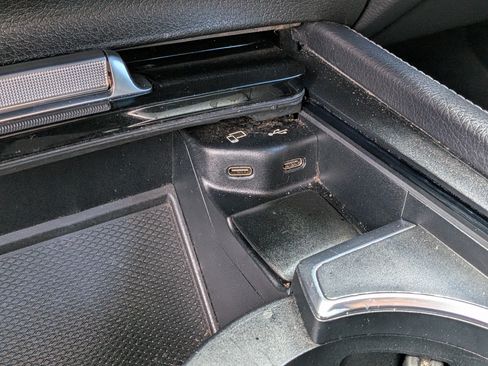 Used 2022 Mercedes-Benz GLS 450 4MATIC image 31