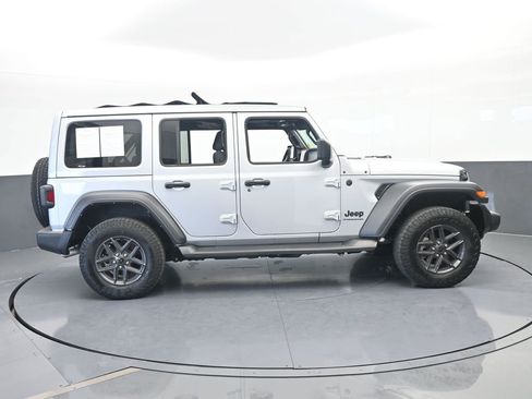 Used 2024 Jeep Wrangler Sport S AWD/4WD image 7